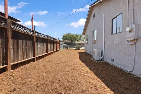 Exterior - 11 E 1st St, Tracy, CA 95376 photo 7 of 8