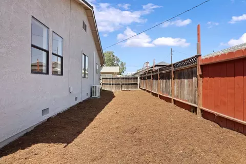 Exterior - 11 E 1st St, Tracy, CA 95376 photo 8 of 8