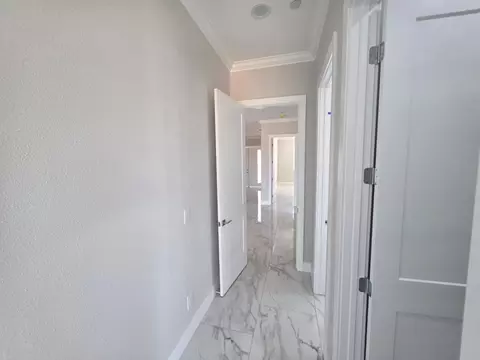 Entry Way - 3213 Millbrook Ave, Modesto, CA 95355 photo 3 of 4