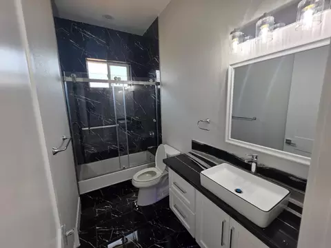 Bath - 3213 Millbrook Ave, Modesto, CA 95355 photo 10 of 10