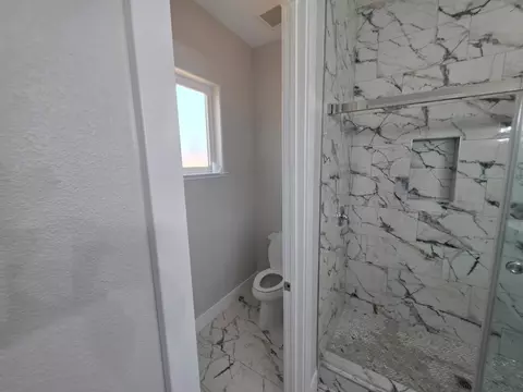 Bath - 3213 Millbrook Ave, Modesto, CA 95355 photo 5 of 10