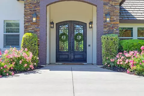 Entry Way - 6820 High Cliff Rd, Loomis, CA 95650 photo 1 of 6