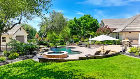 Exterior - 6820 High Cliff Rd, Loomis, CA 95650 photo 9 of 15