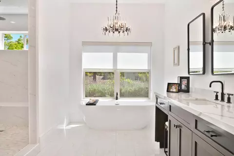 Bath - 6820 High Cliff Rd, Loomis, CA 95650 photo 2 of 7