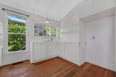 Kitchen - 143 Badger St, Sutter Creek, CA 95685 photo 3 of 5