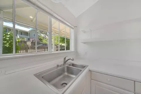 Kitchen - 143 Badger St, Sutter Creek, CA 95685 photo 2 of 5