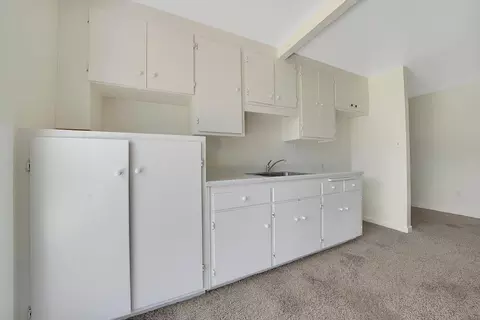 Kitchen - 143 Badger St, Sutter Creek, CA 95685 photo 4 of 5