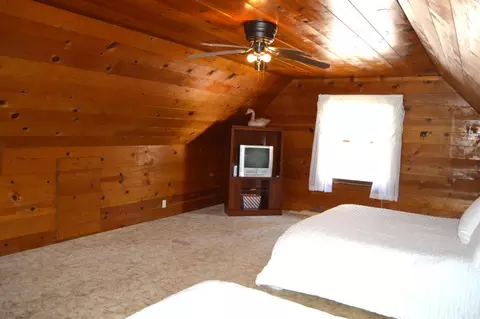 Bedroom - 26156 Long Barn Rd, Long Barn, CA 95335 photo 9 of 10
