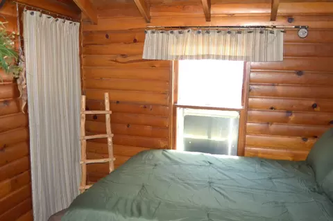 Bedroom - 26156 Long Barn Rd, Long Barn, CA 95335 photo 5 of 10