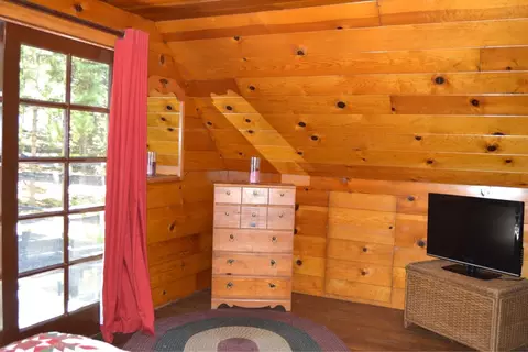 Bedroom - 26156 Long Barn Rd, Long Barn, CA 95335 photo 7 of 10