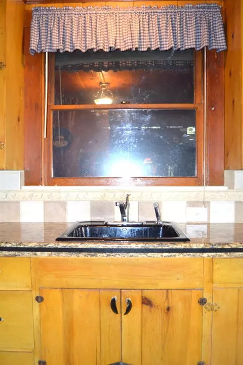 Kitchen - 26156 Long Barn Rd, Long Barn, CA 95335 photo 3 of 3