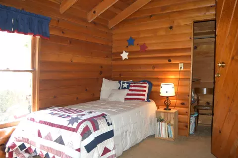 Bedroom - 26156 Long Barn Rd, Long Barn, CA 95335 photo 2 of 10