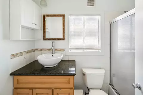 Bath - 1811 70th Ave, Oakland, CA 94621 photo 1 of 1