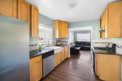 Kitchen - 1811 70th Ave, Oakland, CA 94621 photo 4 of 4