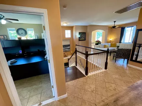 Entry Way - 9509 Sarazen Ct, Patterson, CA 95363 photo 3 of 11