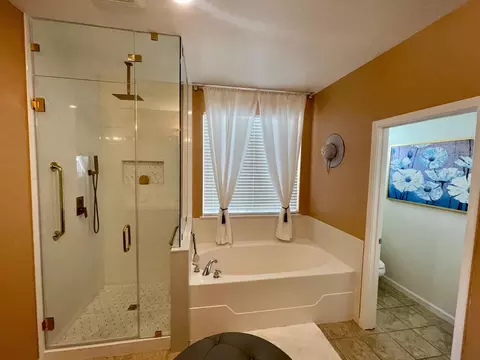 Bath - 9509 Sarazen Ct, Patterson, CA 95363 photo 6 of 6