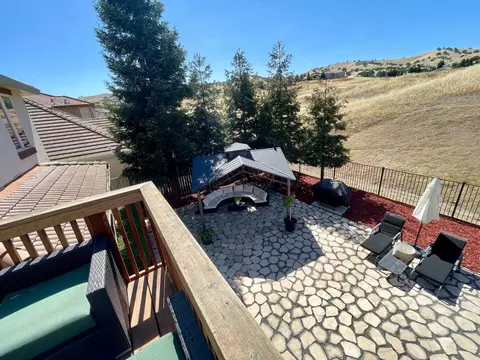 Exterior - 9509 Sarazen Ct, Patterson, CA 95363 photo 13 of 19