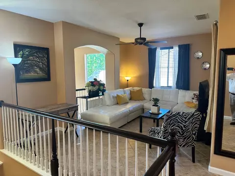 Living - 9509 Sarazen Ct, Patterson, CA 95363 photo 2 of 8