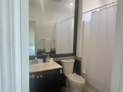 Bath - 9509 Sarazen Ct, Patterson, CA 95363 photo 1 of 6