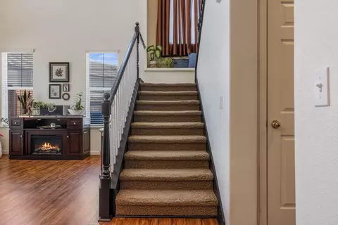 Entry Way - 2500 Paseo De Leon, Turlock, CA 95382 photo 9 of 14