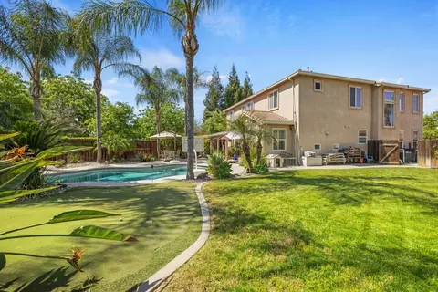 Exterior - 2500 Paseo De Leon, Turlock, CA 95382 photo 12 of 17