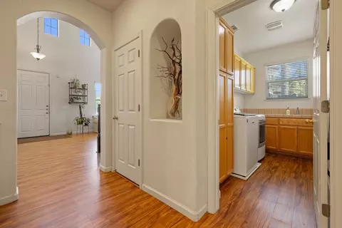 Entry Way - 2500 Paseo De Leon, Turlock, CA 95382 photo 7 of 14