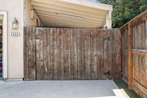 Exterior - 2500 Paseo De Leon, Turlock, CA 95382 photo 16 of 17