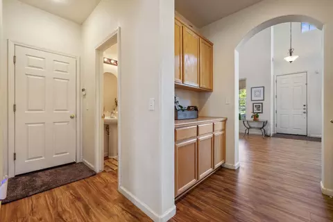 Entry Way - 2500 Paseo De Leon, Turlock, CA 95382 photo 5 of 14