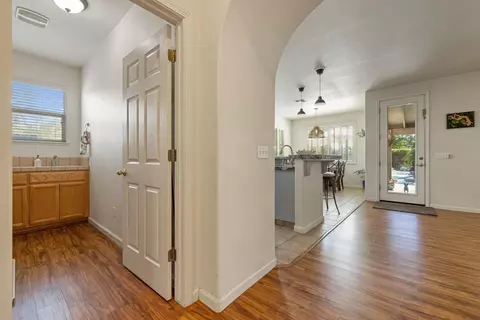 Entry Way - 2500 Paseo De Leon, Turlock, CA 95382 photo 8 of 14