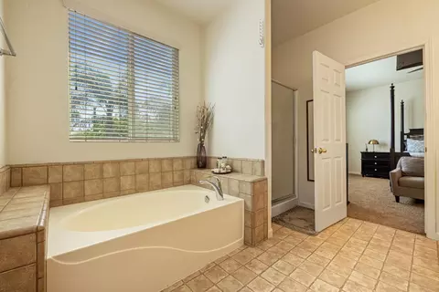 Bath - 2500 Paseo De Leon, Turlock, CA 95382 photo 3 of 6