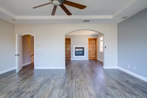 Living - 4008 Calais, Modesto, CA 95356 photo 4 of 10