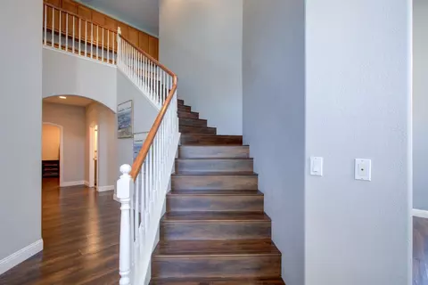 Entry Way - 4008 Calais, Modesto, CA 95356 photo 3 of 9