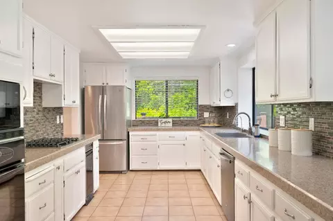Kitchen - 4948 Whitney Ave, Carmichael, CA 95608 photo 2 of 6