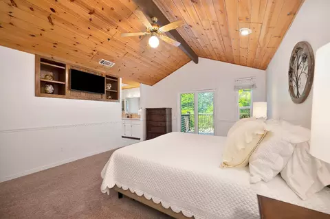 Bedroom - 4948 Whitney Ave, Carmichael, CA 95608 photo 2 of 4
