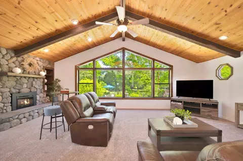 Living - 4948 Whitney Ave, Carmichael, CA 95608 photo 1 of 4