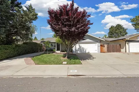 627 Tahoe Dr, Lodi, CA 95242 photo 1