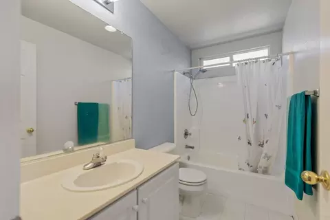 Bath - 4230 Stromford Way, Mather, CA 95655 photo 2 of 3
