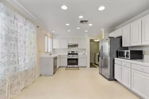Kitchen - 4230 Stromford Way, Mather, CA 95655 photo 1 of 4