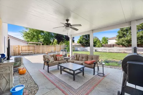 4530 Rosecliff Cir, Mather, CA 95655 photo 32