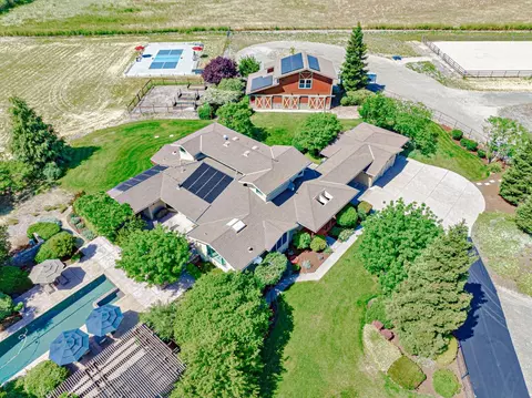 View/Area - 34718 Corcoran Hill Ln, Davis, CA 95616 photo 9 of 17