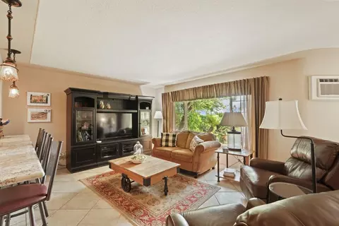Living - 18989 N Ray Rd, Lodi, CA 95242 photo 2 of 7