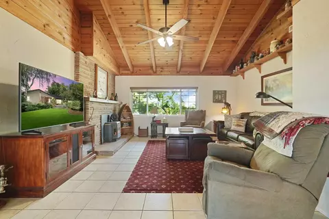 Living - 18989 N Ray Rd, Lodi, CA 95242 photo 4 of 7