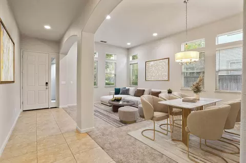 Entry Way - 1401 Oasis Ln, Patterson, CA 95363 photo 2 of 3