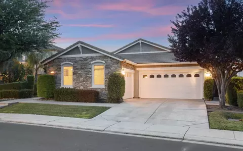 Exterior - 1401 Oasis Ln, Patterson, CA 95363 photo 2 of 10