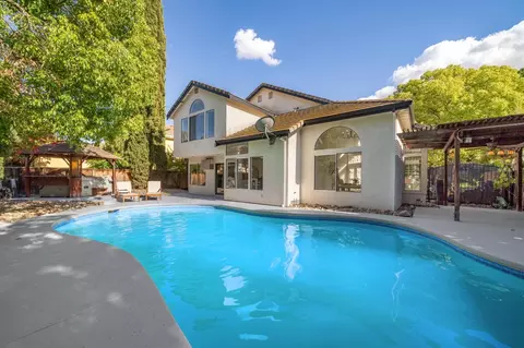 Exterior - 1680 Tahoe Cir, Tracy, CA 95376 photo 5 of 7