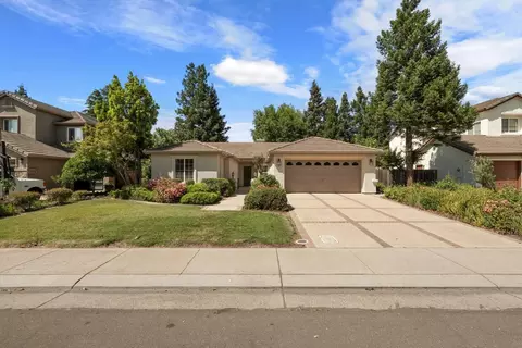 2607 W Elm St, Lodi, CA 95242 photo 1