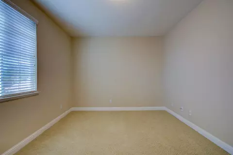 Bedroom - 512 Squash Creek Ln, Patterson, CA 95363 photo 11 of 12