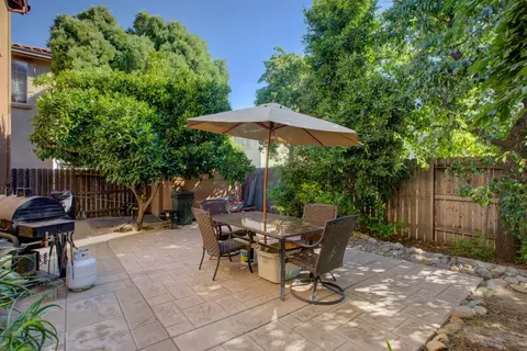 Exterior - 512 Squash Creek Ln, Patterson, CA 95363 photo 13 of 15