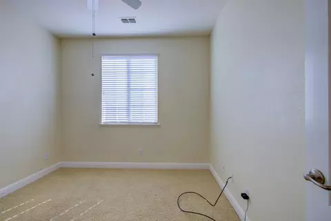 Bedroom - 512 Squash Creek Ln, Patterson, CA 95363 photo 7 of 12