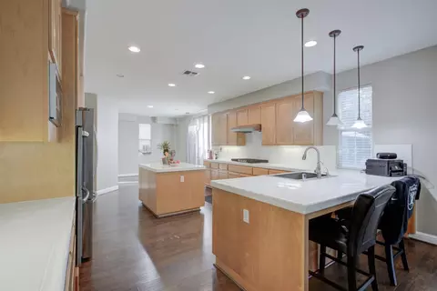 Kitchen - 512 Squash Creek Ln, Patterson, CA 95363 photo 2 of 10